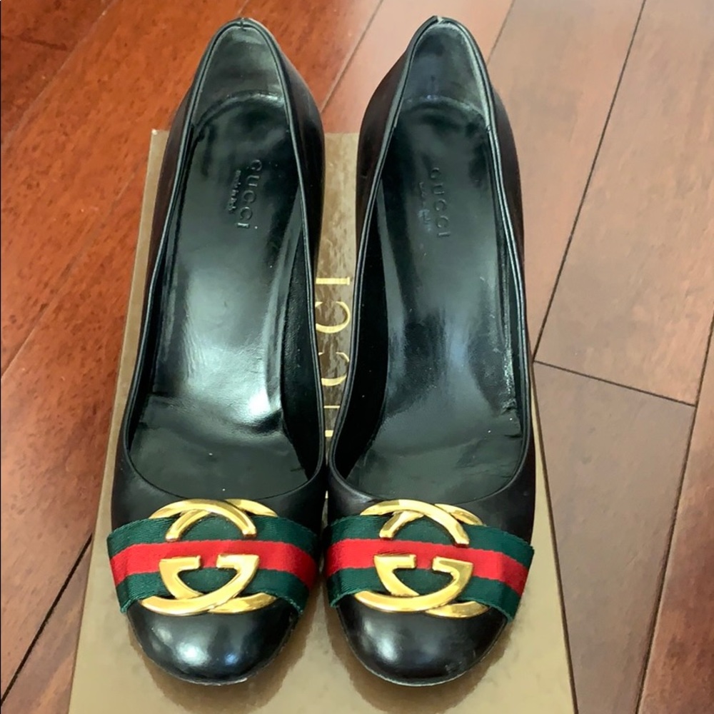 Gucci Black Shoes - size 37.5
